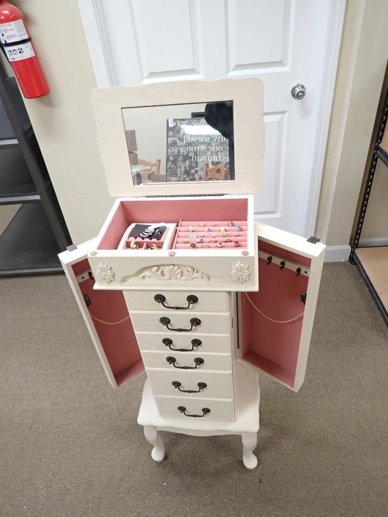 Large Jewelry Box with Many Costume Jewelry Rings incl a Cameo Ring (1 of 18)