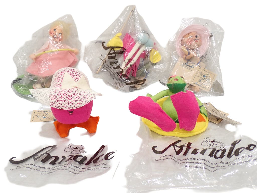 5 Annalee Dolls incl Some with Original Tags and Package.  Includes Pink Easter Egg with Easter Bonn (1 of 11)