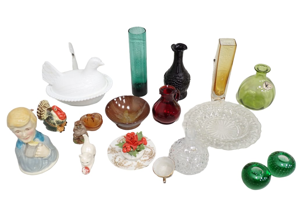 Glass and Home Decor Lot incl Milk Glass Hen on Nest, Vases, Figures, etc: Glass and Home Decor Lot incl Milk Glass Hen on Nest, Vases, Figures, etc Live Auctioneers is now offering Live Shipping through them. This is an optional payment/shipping system. If you would like to