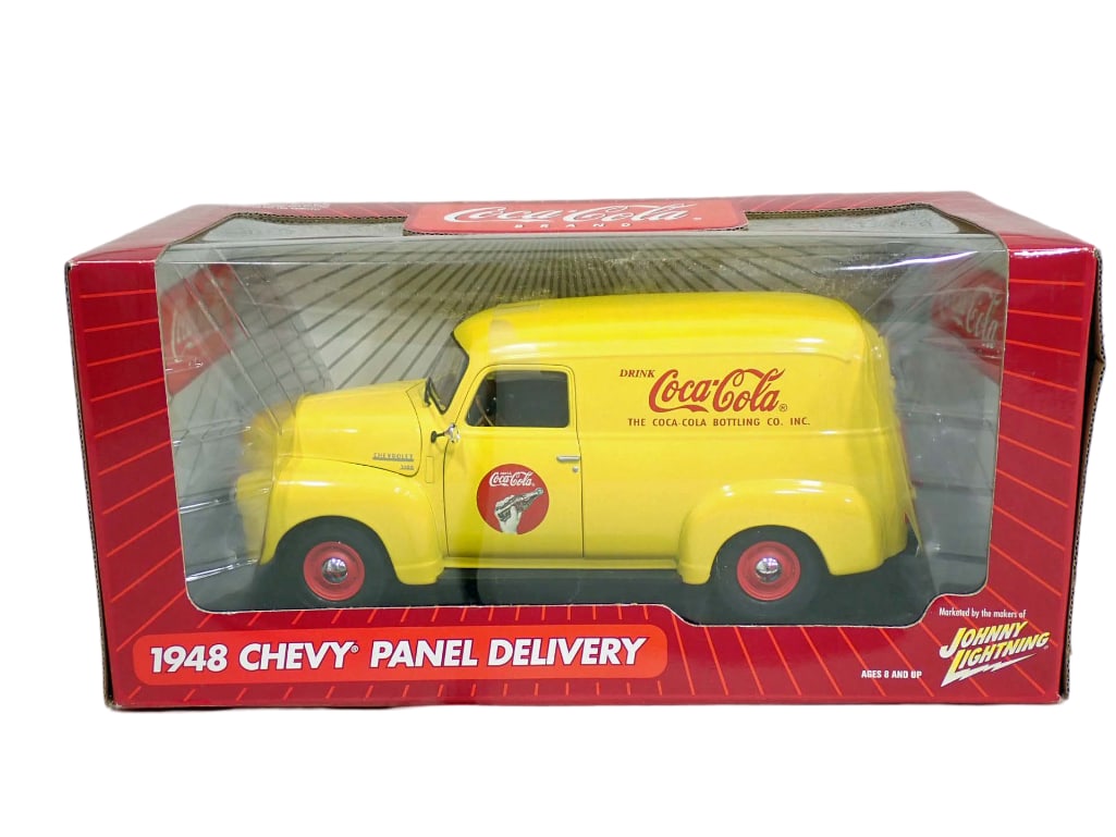 Coca Cola 1948 Chevy Panel Delivery Truck 1:18 Scale Die Cast Model Johnny Lightning New in Box (1 of 11)