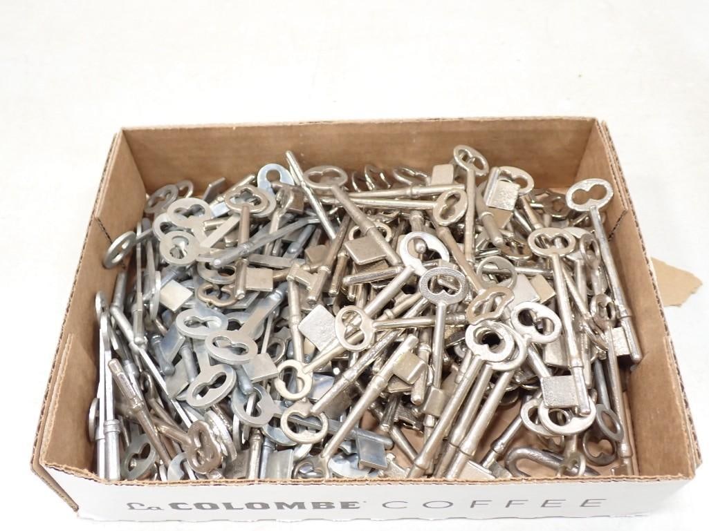 Lot of Vintage Keys incl Bit Key Blanks , Skeleton Key (1 of 8)