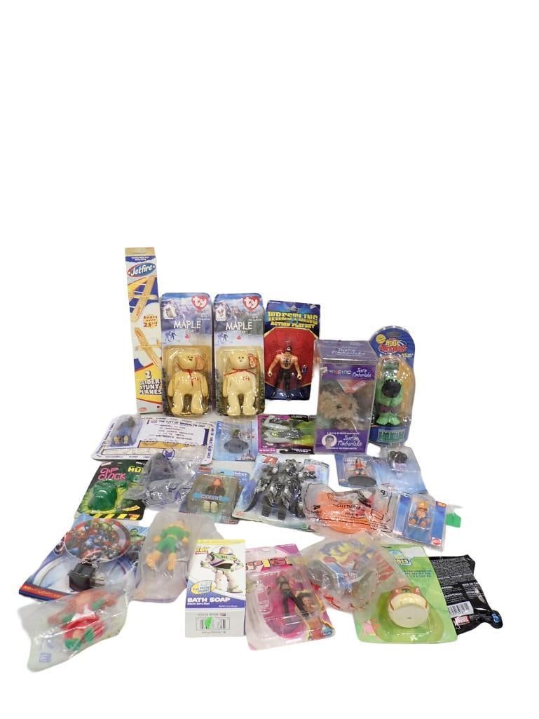 Toy Lot including Beanie Babies, Wrestling, Toy Story, Incredible Hulk, etc. (1 of 6)
