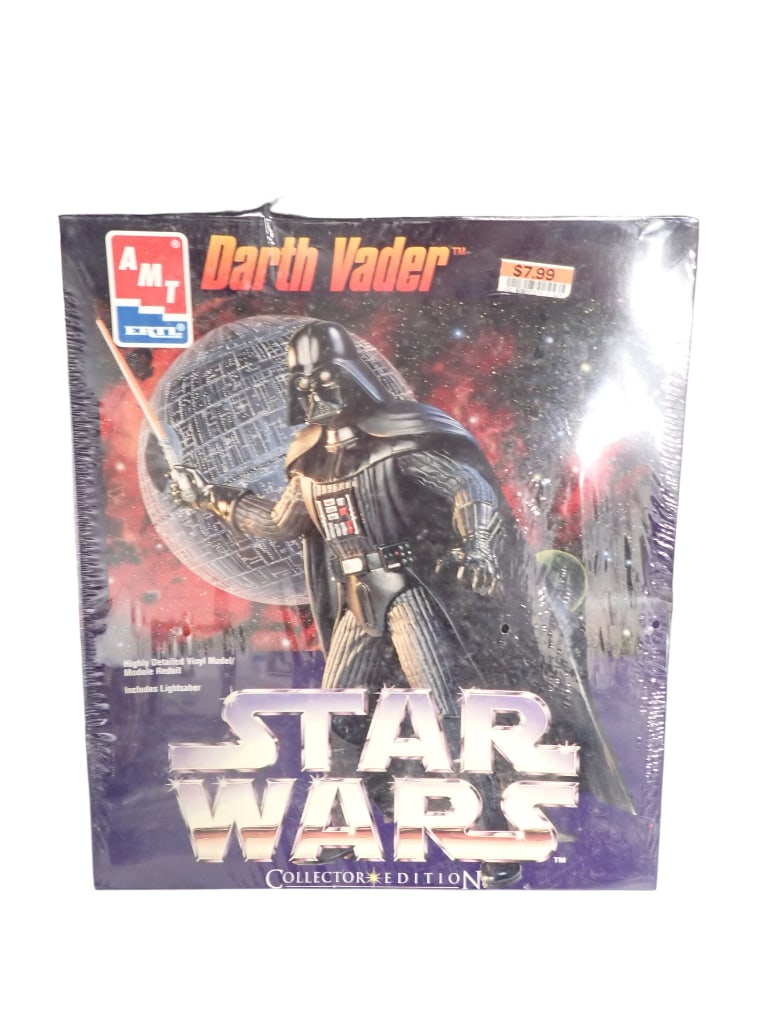 Star Wars Darth Vader Collector Edition Vinyl Model Kit AMT Ertl New and Sealed (1 of 5)
