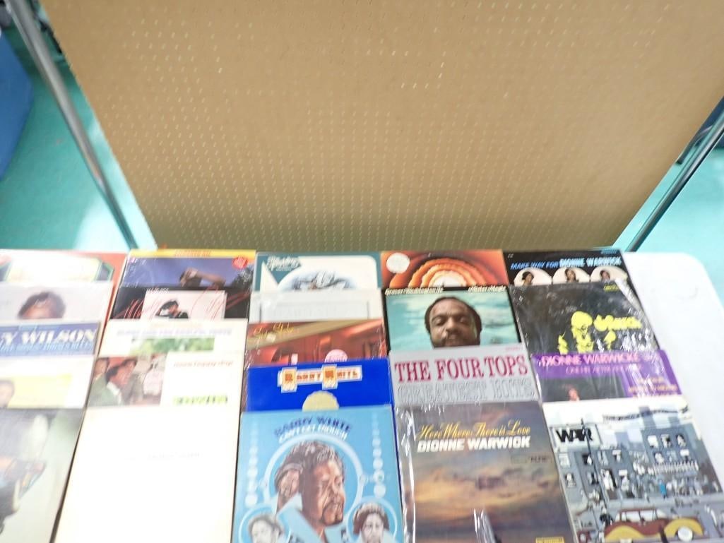 25 Vinyl 33 RPM LP Records incl The Four Tops, Dionne Warwick, Barry White, Etc (1 of 7)