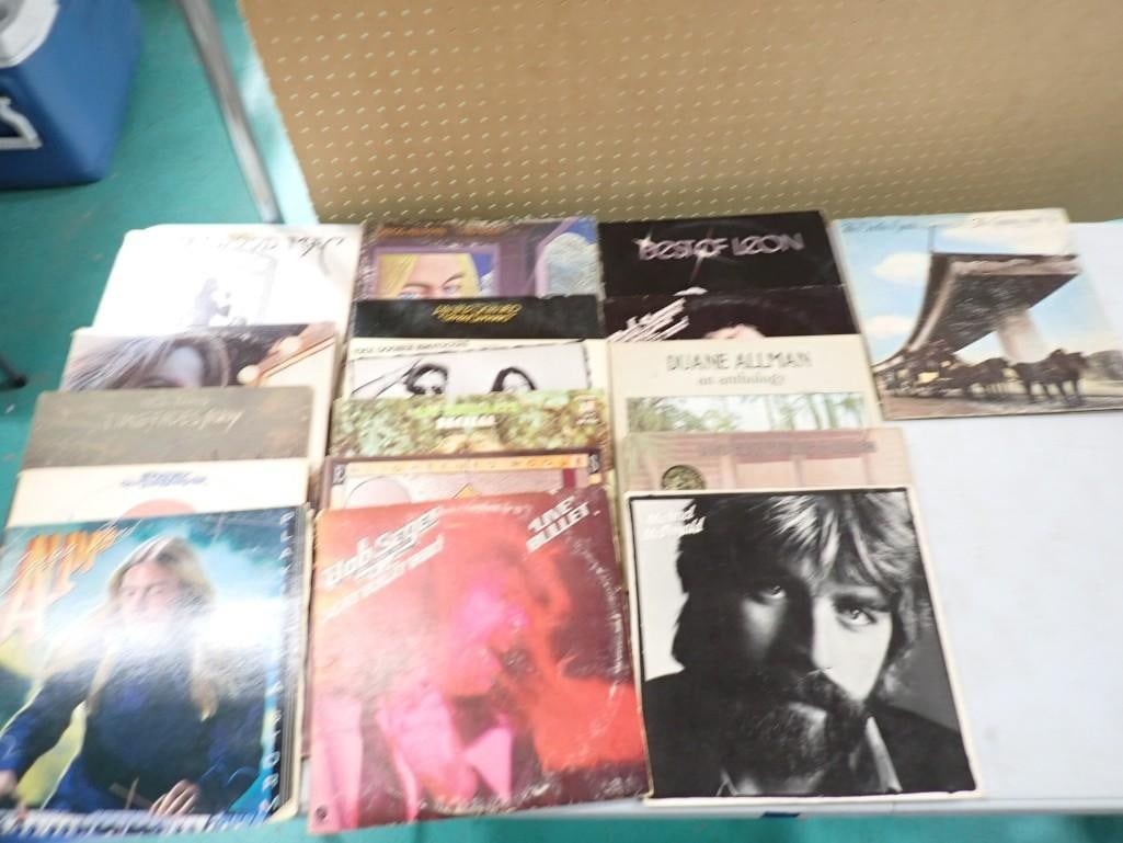 18 Vinyl Records 33 RPM LPs incl Bob Seger, Leon, Lynyrd Skynyrd, Leon, Fleetwood Mac, etc (1 of 4)