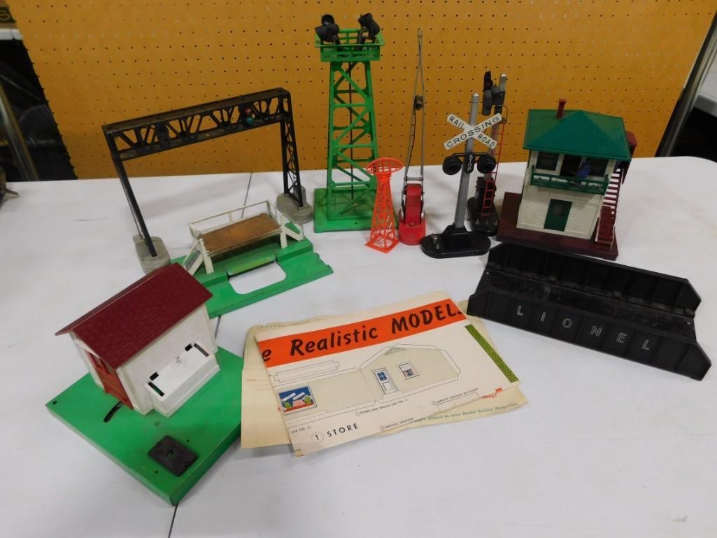 Lot of assorted O Scale Train Accessories including Lionel (1 of 5)