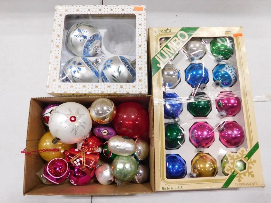 Christmas Ornaments incl Vintage, Glass, Shiny Brite, etc: Christmas Ornaments incl Vintage, Glass, Shiny Brite, etc? Condition:? At least 1 is missing the metal top and is chipped where the top was. Live Auctioneers is now offering Live Shipping through them