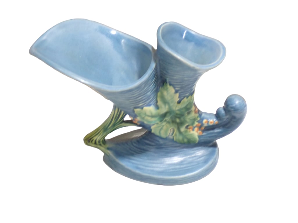 Roseville Pottery Bushberry Double Cornucopia 8" Vase #155 (1941) (1 of 8)