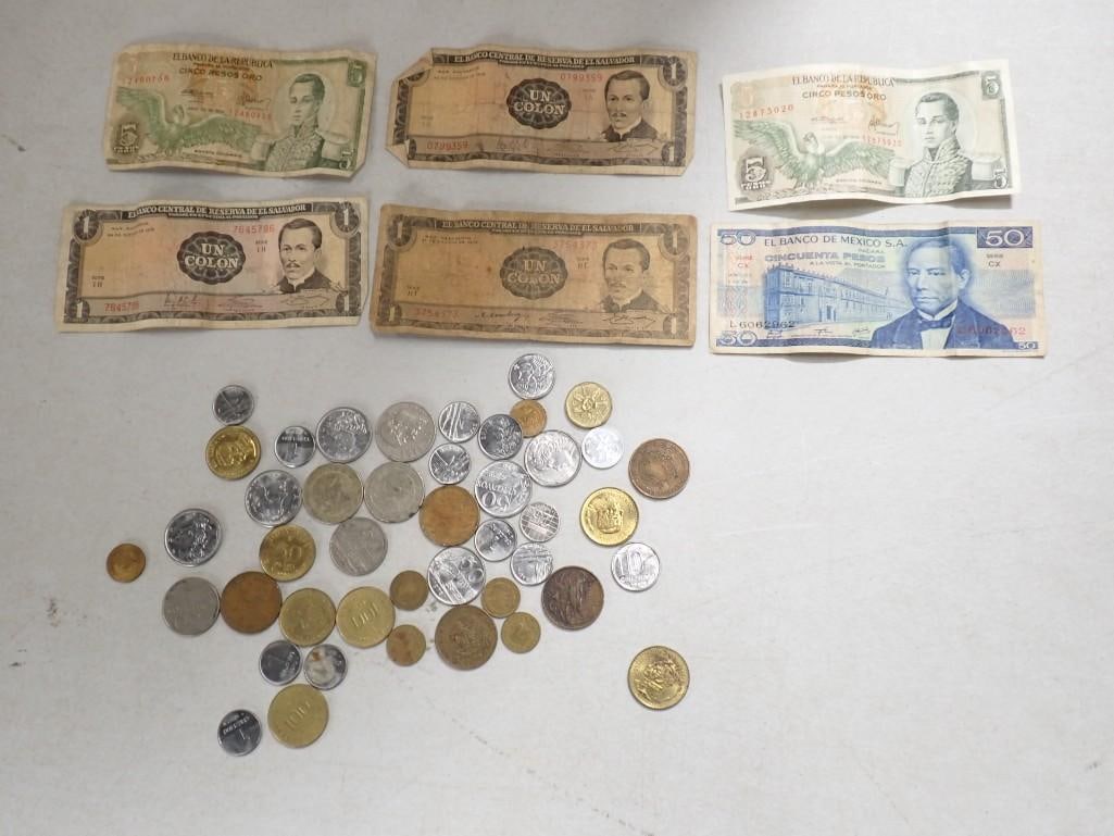 South American and Latin American currency; two Columbian 1976 5 peso paper notes, three El Salvador (1 of 9)