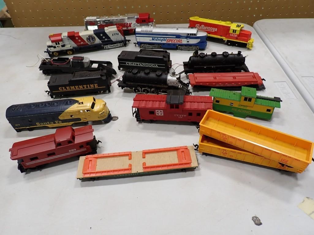 Lot of assorted HO Scale Trains including Tyco, AHM, etc (1 of 15)