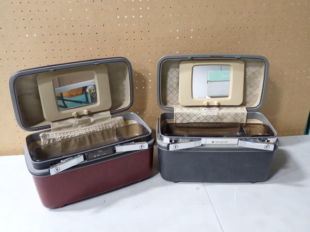 2 Vintage Train Cases Luggage Cases (1 of 10)
