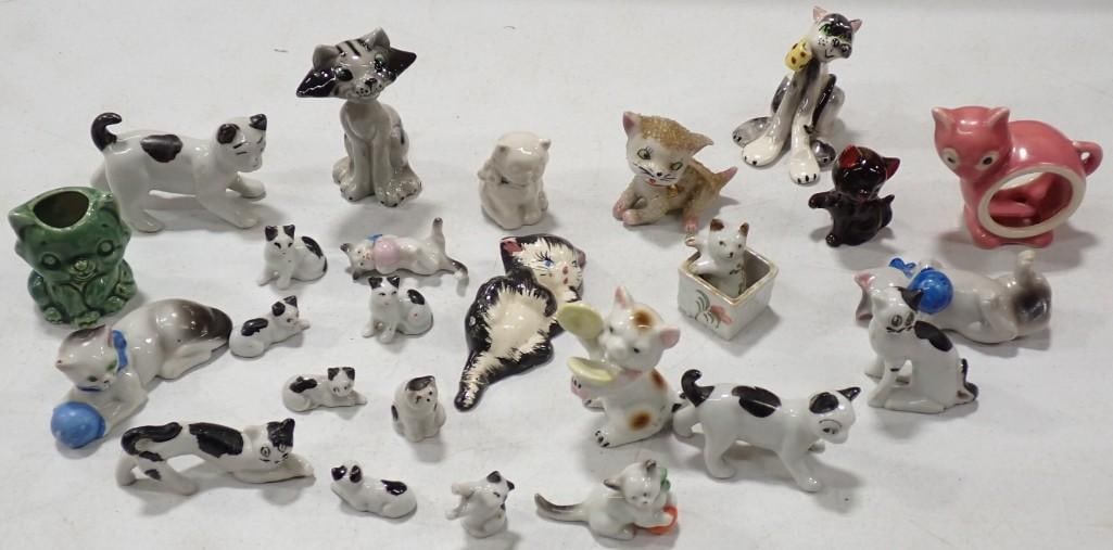 Lot of assorted quirky Cat figurines including vintage (1 of 11)