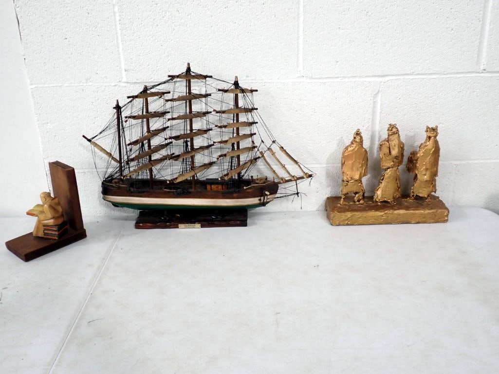 Misc. Lot including Clipper XIX Century Sailboat Model, Book end, Roberto Rivera Artesania sculpture: Misc. Lot including Clipper XIX Century Sailboat Model, Book end, Roberto Rivera Artesania sculpture All pictures are considered part of the description and should be examined carefully by bidders. L