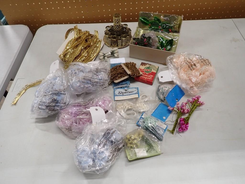 Vintage Metal Filigree Lipstick Holder Plus Christmas Decorations (1 of 7)