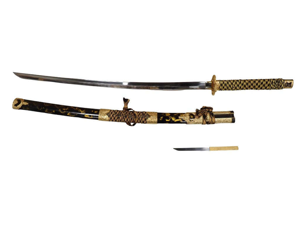 Katana Samurai Style Sword with Sheath and a Smaller Knife (1 of 7)