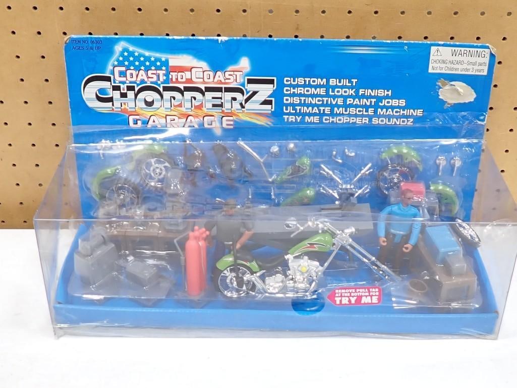 Coast to Coast Choppers Garage Playset with Mechanic Action Figure, Motorcycle Toy, Accessories, etc (1 of 8)
