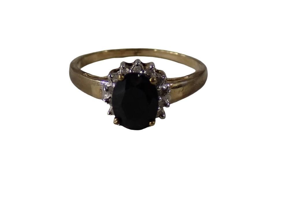 10K Yellow Gold 1 Ct Oval Blue Sapphire Ring: 10K Yellow Gold 1 Ct Oval Blue Sapphire Ring All pictures are considered part of the description and should be examined carefully by bidders. Live Auctioneers is now offering Live Shipping through the