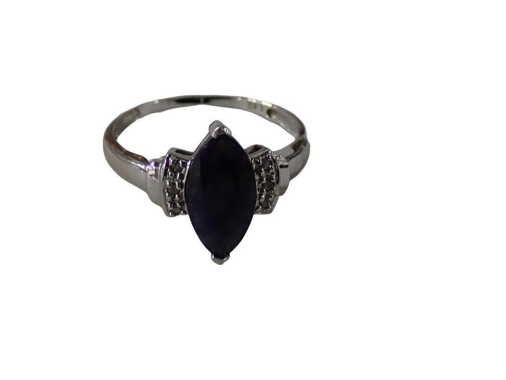 14 K Gold Blue Sapphire Ring (1 of 8)