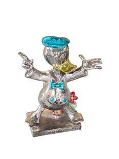 Vintage Walt Disney Productions Donald Duck Gold Line Made in Italy Paperino: Vintage Walt Disney Productions Donald Duck Gold Line Made in Italy Paperino. Appears to be silver plated. Measures 5 1/2" tall by 4" wide.? All pictures are considered part of the descriptio