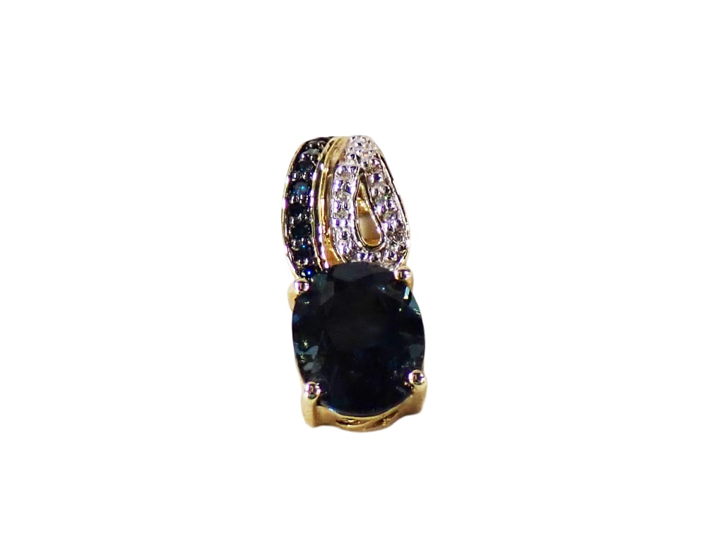 10K Yellow Gold and Round Mystic Topaz Pendant: 10K Yellow Gold and Round Mystic Topaz Pendant All pictures are considered part of the description and should be examined carefully by bidders. Live Auctioneers is now offering Live Shipping through