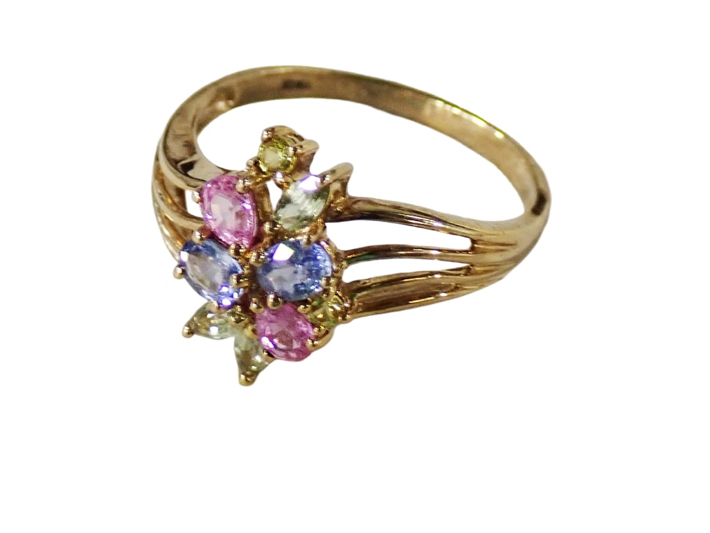 10K Yellow Gold Ring MultiColor Sapphire: 10K Yellow Gold Ring MultiColor Sapphire All pictures are considered part of the description and should be examined carefully by bidders. Live Auctioneers is now offering Live Shipping through them. T