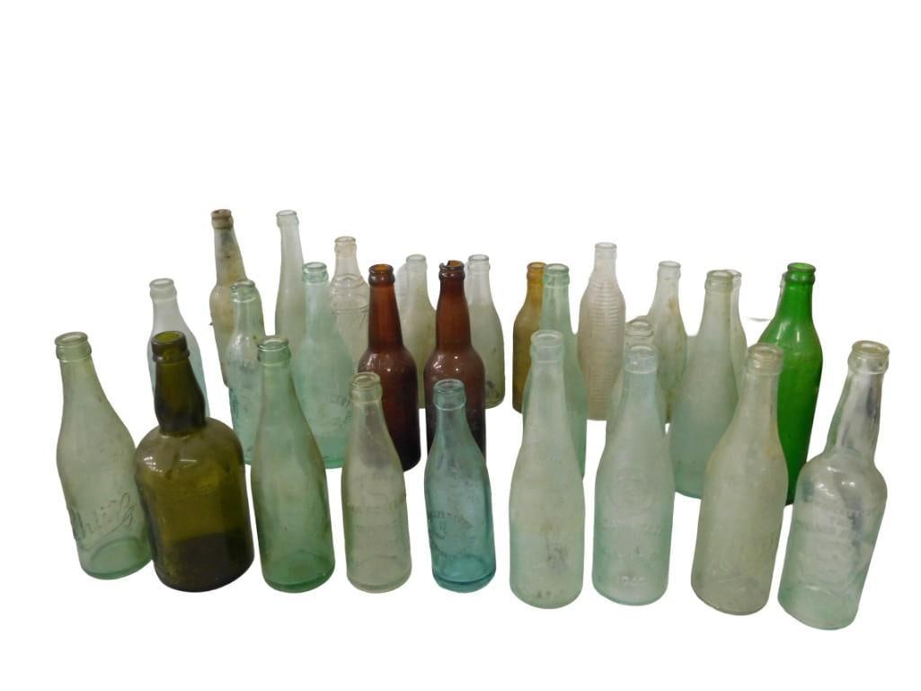 Large Lot of Antique Pre Prohibition Liquor and Other Glass Bottles - one has a big chip: Large Lot of Antique Pre Prohibition Liquor and Other Glass Bottles - one has a big chip 9x3x3" All pictures are considered part of the description and should be examined carefully by bidders. Liv