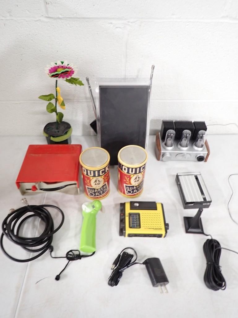 Electronics Lot including Quaker Oats Novelty Radios, Dancing Flower, Powered Antenna, Modern Radio (1 of 14)
