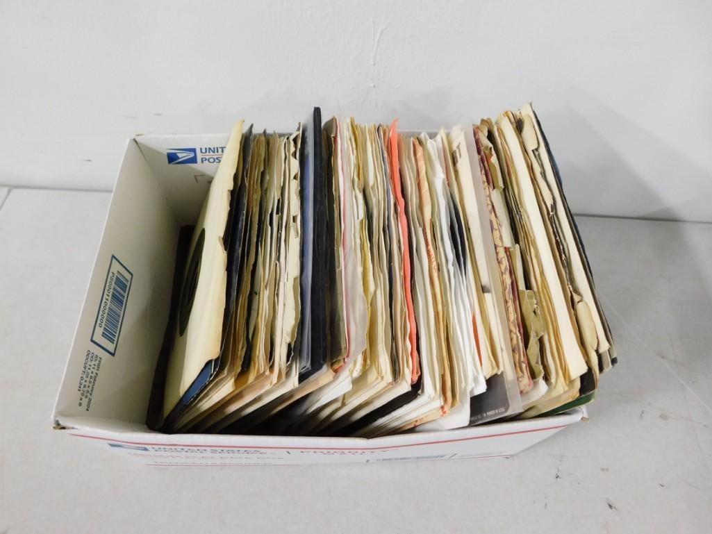 Vinyl 45 RPM Records including Doobie Brothers, Steve Miller, Cat Stevens, Cheap Trick, Box Tops,: Vinyl 45 RPM Records including Doobie Brothers, Steve Miller, Cat Stevens, Cheap Trick, Box Tops, Helen Reddy, etc. 7x7x1" All pictures are considered part of the description and should be examin