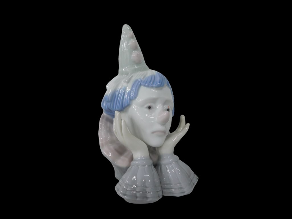 Meico Sad Pierrot Jester Clown Paul Sebastian Style Figurine: Meico Sad Pierrot Jester Clown Paul Sebastian Style Figurine All pictures are considered part of the description and should be examined carefully by bidders. Live Auctioneers is now offering Live Ship