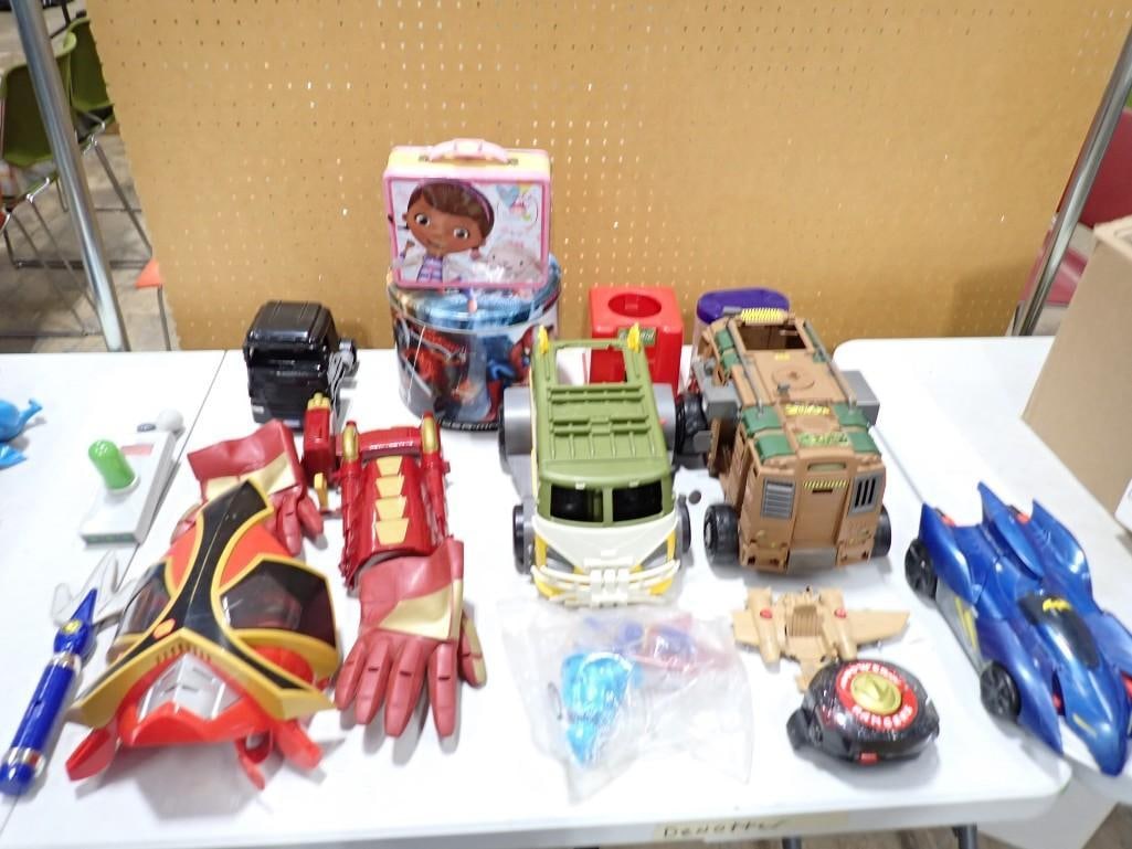 Lot of Toys incl Batman Batmobile, Teenage Mutant Ninja Turtles Shellraiser, 94013, (1 of 8)