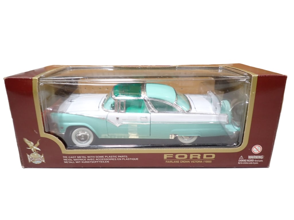 Foad Legends Collection Ford Fairlane Crown Victoria (1955) 1:18 Scale Model Car in Original Box (1 of 8)