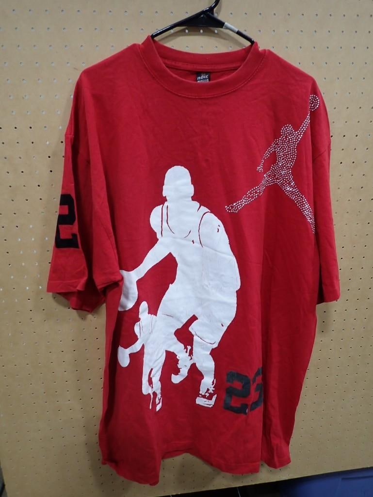 Michael Jordan 3XL T-Shirt: Michael Jordan 3XL T-Shirt All pictures are considered part of the description and should be examined carefully by bidders. Live Auctioneers is now offering Live Shipping through them.? This is an opt