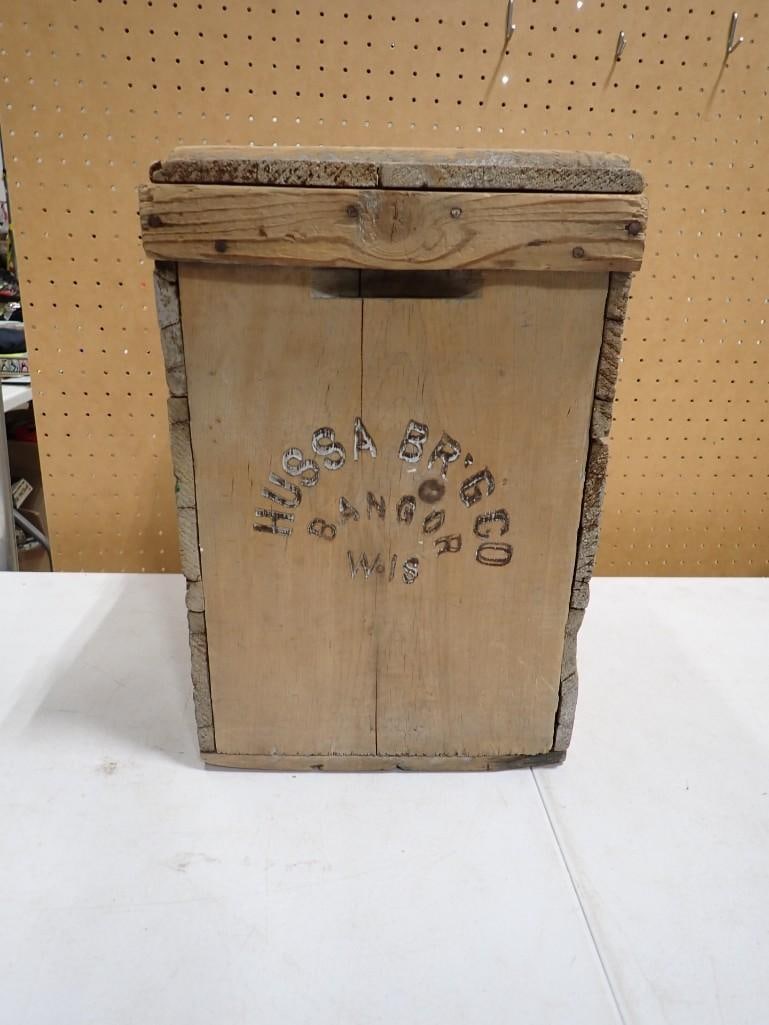 Hussa Br'G Co Bangor Wis Wood Crate: Hussa Br'G Co Bangor Wis Wood Crate All pictures are considered part of the description and should be examined carefully by bidders. Live Auctioneers is now offering Live Shipping through them. Th