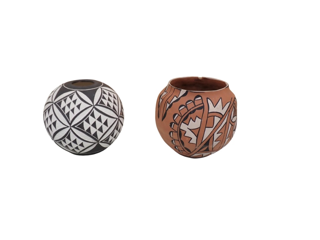 2 Southwest Pottery Vases incl 1 Signed W/A Aragon and 1 Signed Jemez (1 of 8)
