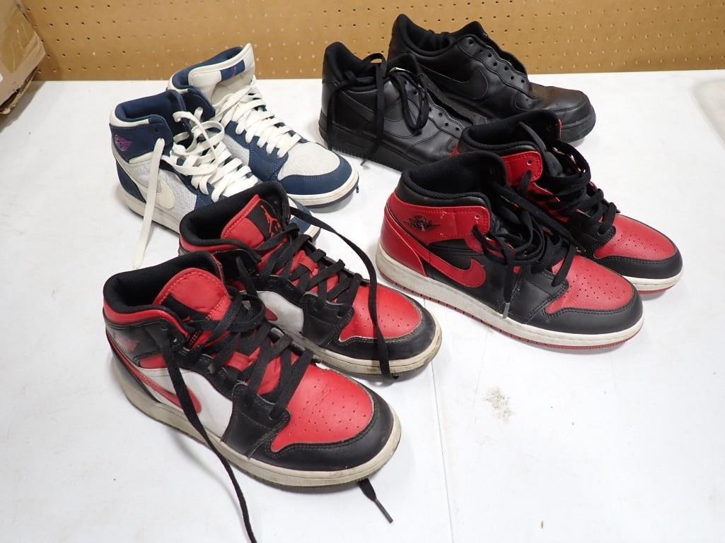 4 pairs of Nike Shoe Lot including Air Jordan - Sizes 11, 7Y, 5Y, 7Y: 4 pairs of Nike Shoe Lot including Air Jordan - Sizes 11, 7Y, 5Y, 7Y All pictures are considered part of the description and should be examined carefully by bidders. Live Auctioneers is now offering L