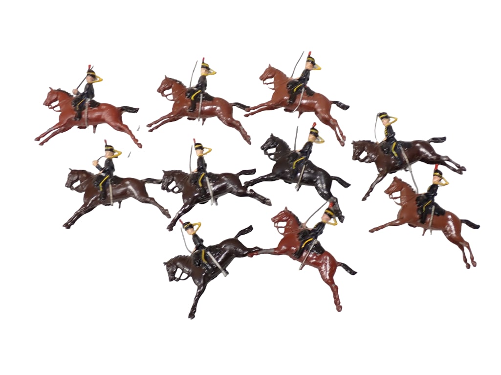 10 Britains Lead Soldiers Riding Horses Some have Jointed Arms (1 of 6)