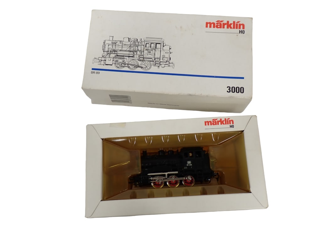 Marklin Steam Engine BR89 New in the Box, Unrun.  HO Scale (1 of 7)