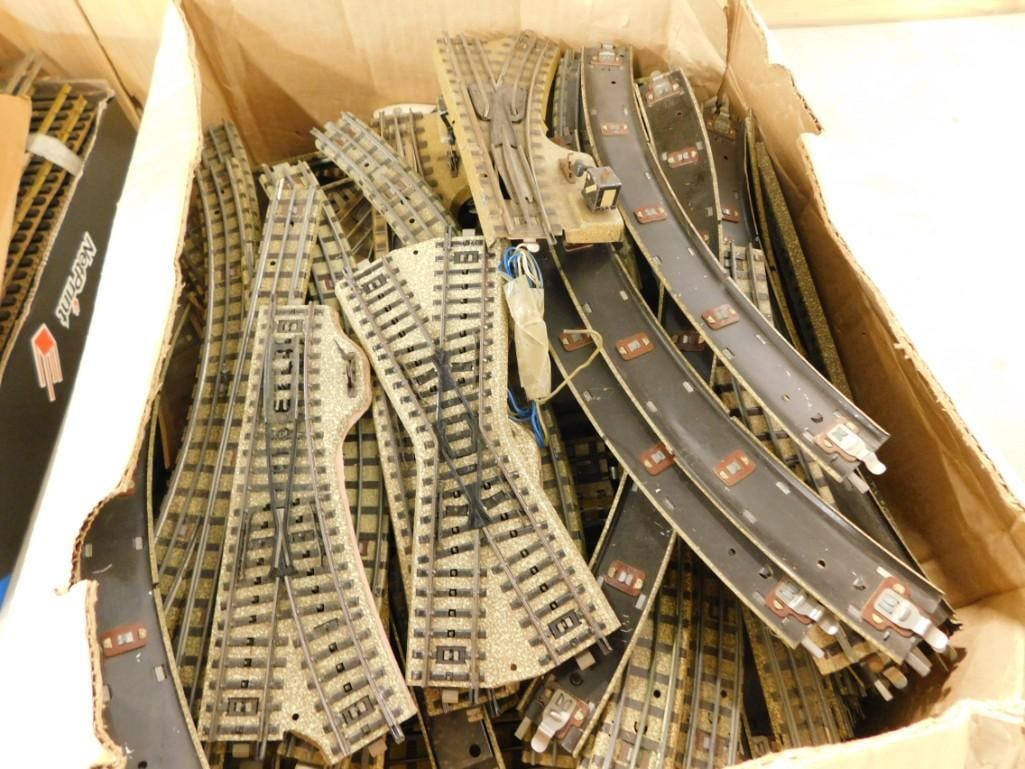 Lot Marklin HO Scale Model Train Track - all Metal included switches, crossovers, straights, etc.: Lot Marklin HO Scale Model Train Track - all Metal included switches, crossovers, straights, etc. Longest ones being roughly 14" All pictures are considered part of the description and shou