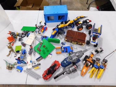 Lot of assorted Lego and other building blocks, etc.