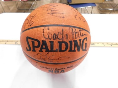 2004 Spalding NBA Milwaukee Bucks Team Basketball with Autographs - No COA