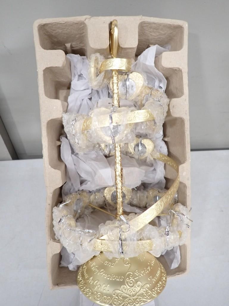 Things Remembered Family Spiral Heart Tree Photo holder - New without box (1 of 5)