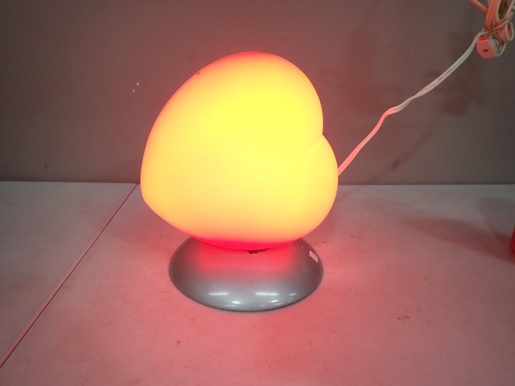 Heart Shaped Novelty Lamp (1 of 6)
