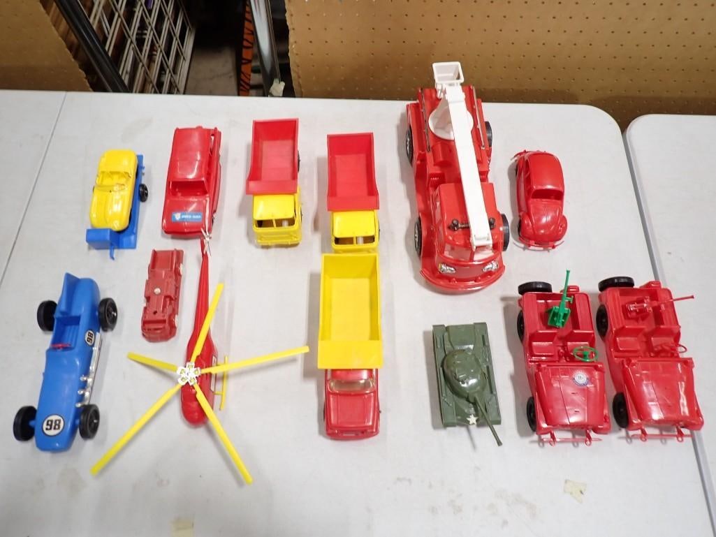 Lot of Vintage Plastic Cars, Trucks, Tank, Helicopter, etc. (1 of 10)