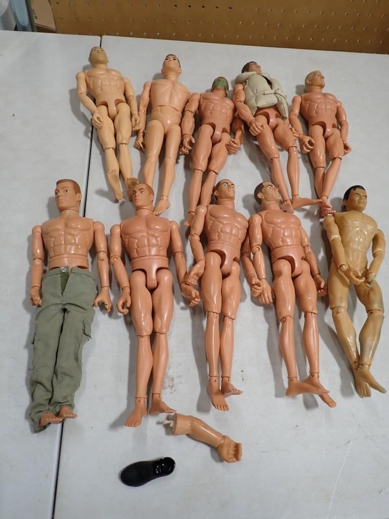 Lot of mostly 1990's Hasbro GI Joe Action Figures - 12" some parts and pieces: Lot of mostly 1990's Hasbro GI Joe Action Figures - 12" some parts and pieces All pictures are considered part of the description and should be examined carefully by bidders. Live Auctioneers