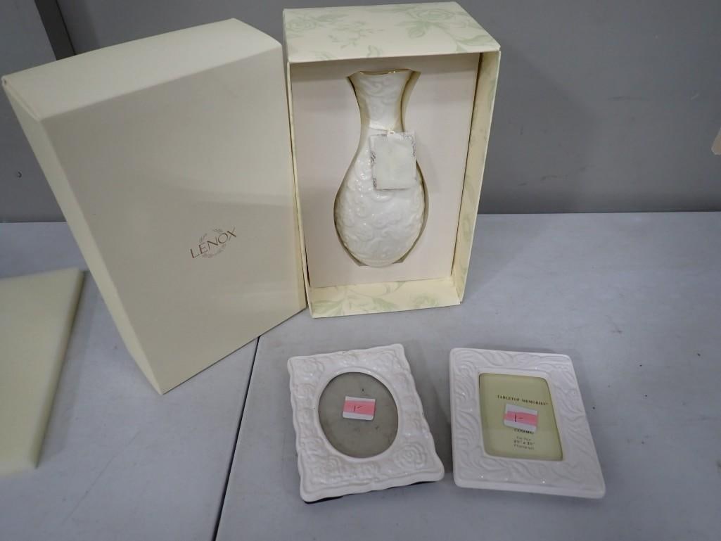 Lenox Ivory Color Embossed Floral Vase with original box and Picture Frames: Lenox Ivory Color Embossed Floral Vase with original box and Picture Frames All pictures are considered part of the description and should be examined carefully by bidders. Live Auctioneers is now of