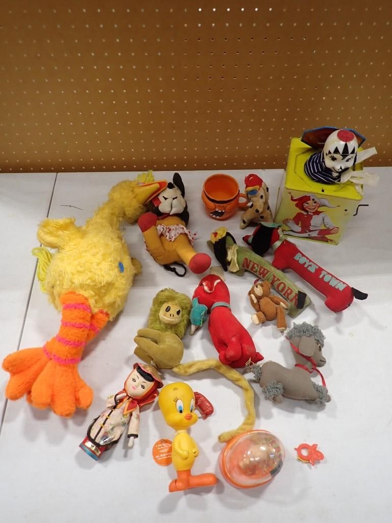 Vintage Toys incl 1960s Pillsbury Funny Face Mug, Vintage Lorraine Novelty Jack in the Box (1 of 7)