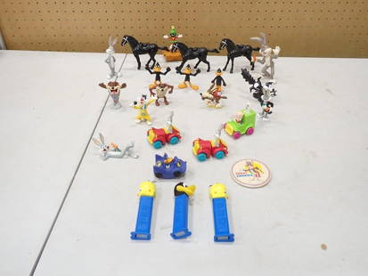 Figurine / Toy Lot including Bugs Bunny, Tasmanian Devil, Marvin The Martian, Warner Brothers, Pez D: Figurine / Toy Lot including Bugs Bunny, Tasmanian Devil, Marvin The Martian, Warner Brothers, Pez Dispensers, Horses, etc. All pictures are considered part of the description and should be examined c