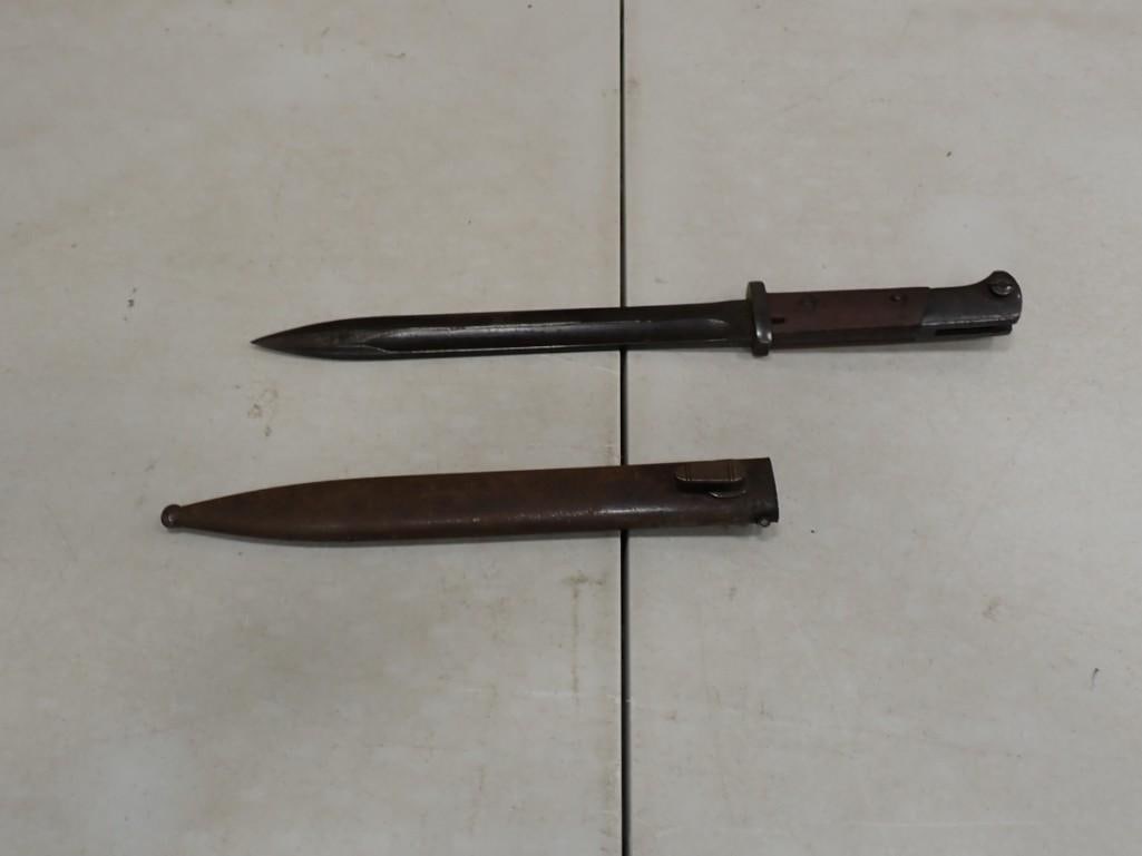 Vintage Bayonet / Knife with Sheath Circa WWII (1 of 4)