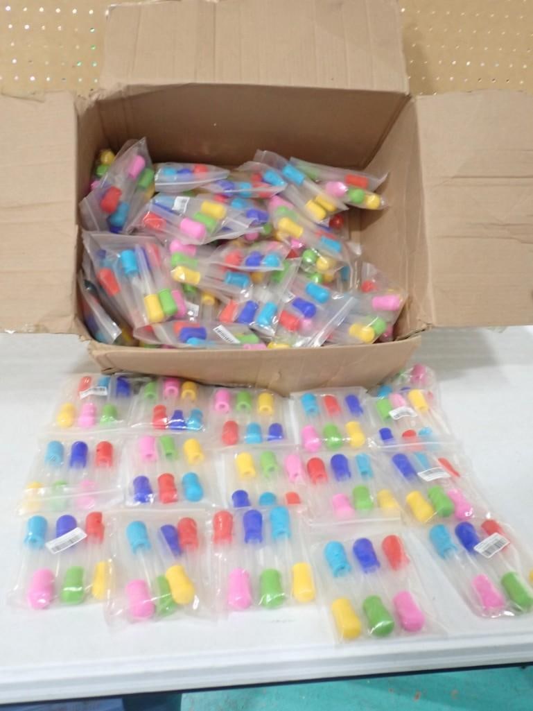 Case full of Coolrunner 5ML Clear Silicone Plastic Eye Droppers or Pipettes: Case full of Coolrunner 5ML Clear Silicone Plastic Eye Droppers or Pipettes All pictures are considered part of the description and should be examined carefully by bidders. Live Auctioneers is now off