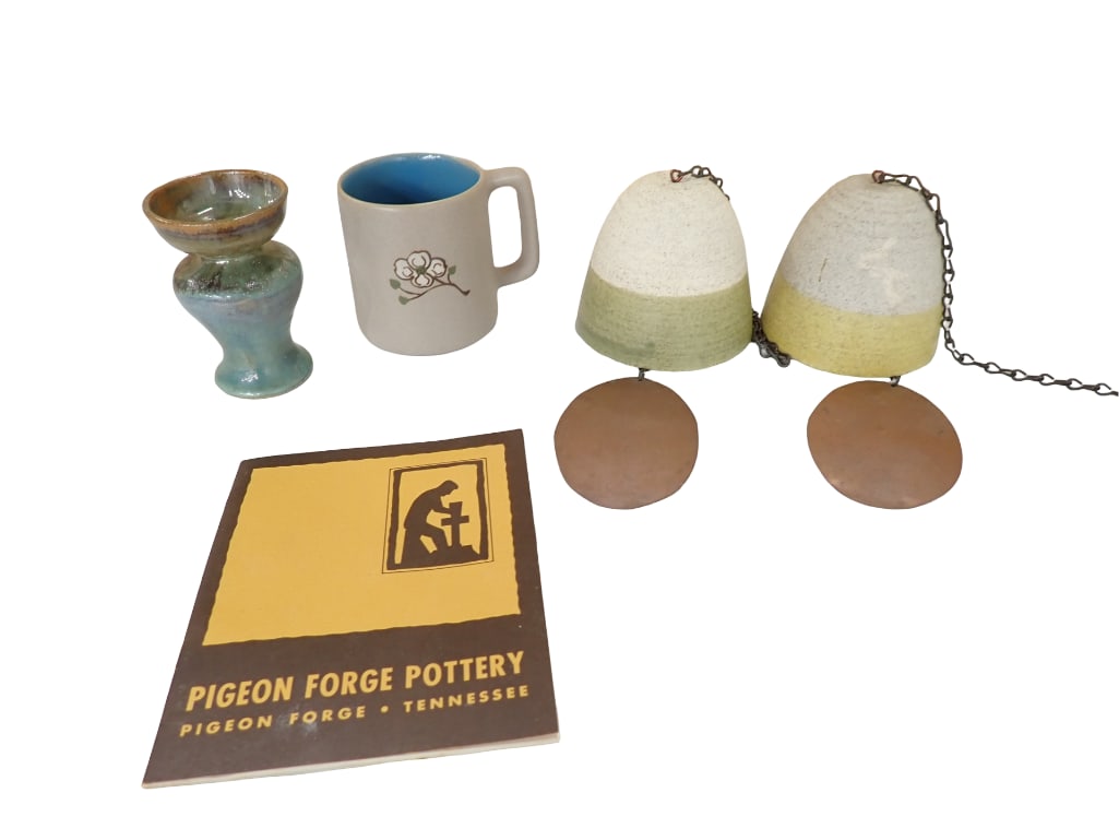 4 Pigeon Forge Pottery Items incl 2 Bells, a Vase, and a Mug (1 of 10)